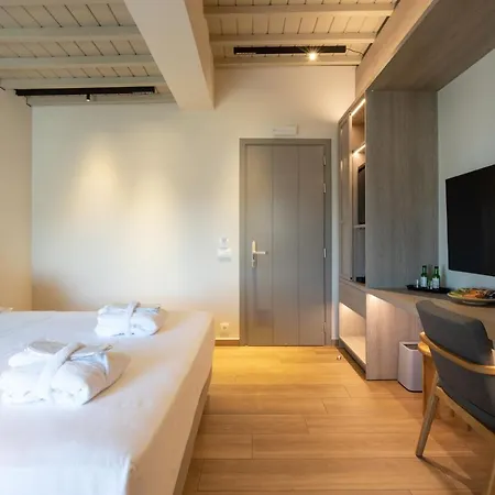 Fabrikas * Mykonos Town